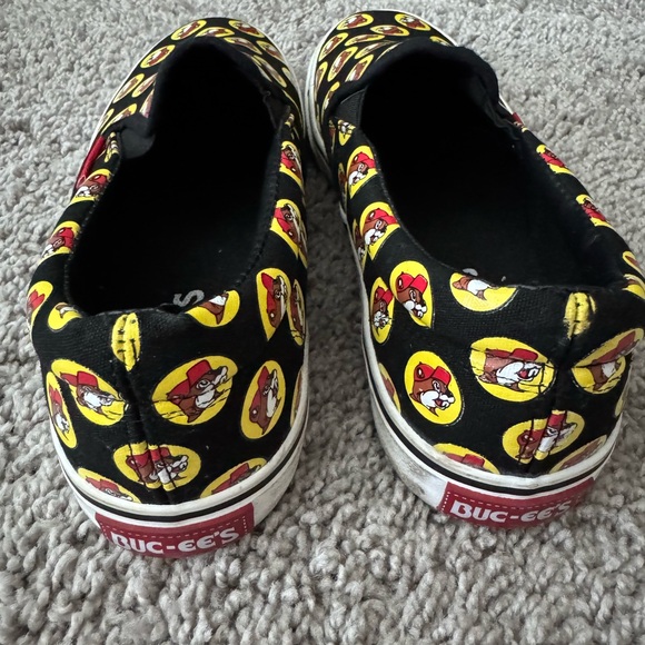 EUC Buc-ee’s Slip-On Shoes M7/W9 - Picture 4 of 7